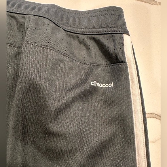 🌸 New with tags Adidas track pant size large🌸 - Picture 7 of 8